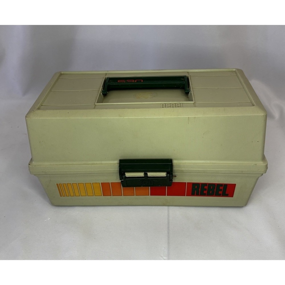 Rebel 600 Fishing Lure Tackle Box Hard Plastic 3 Tray Vintage with Handle